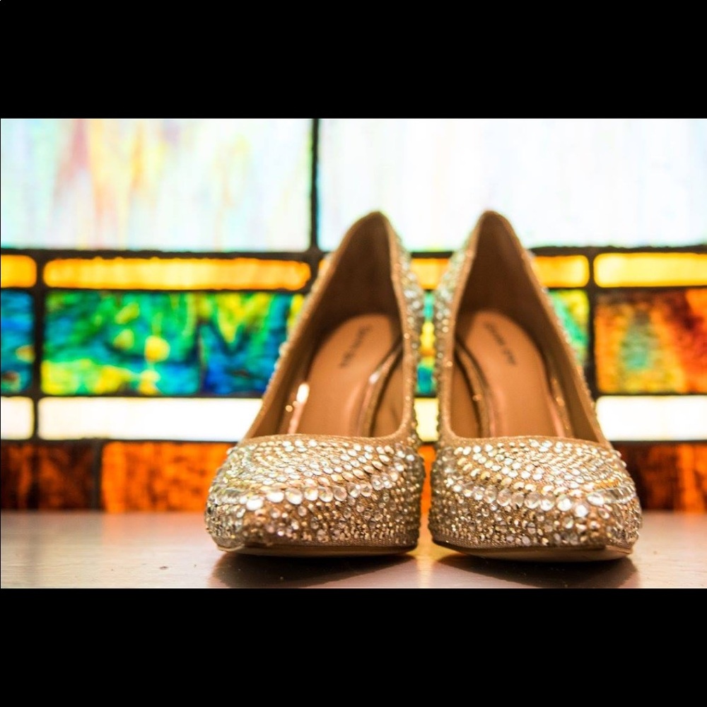 Gianni Bini Gold Rhinestone Womens , size 8 1/2